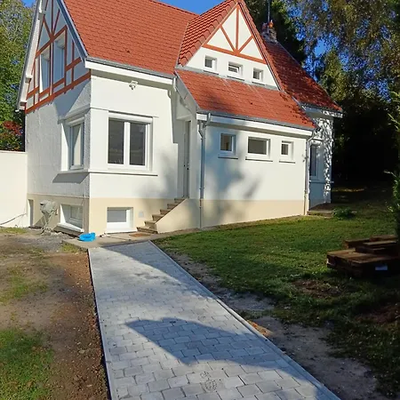 Les Du Manoir De
